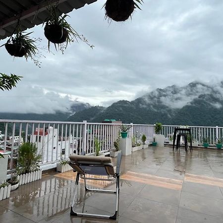 Backpacker Duniya Hostel ริชิเคช ภายนอก รูปภาพ