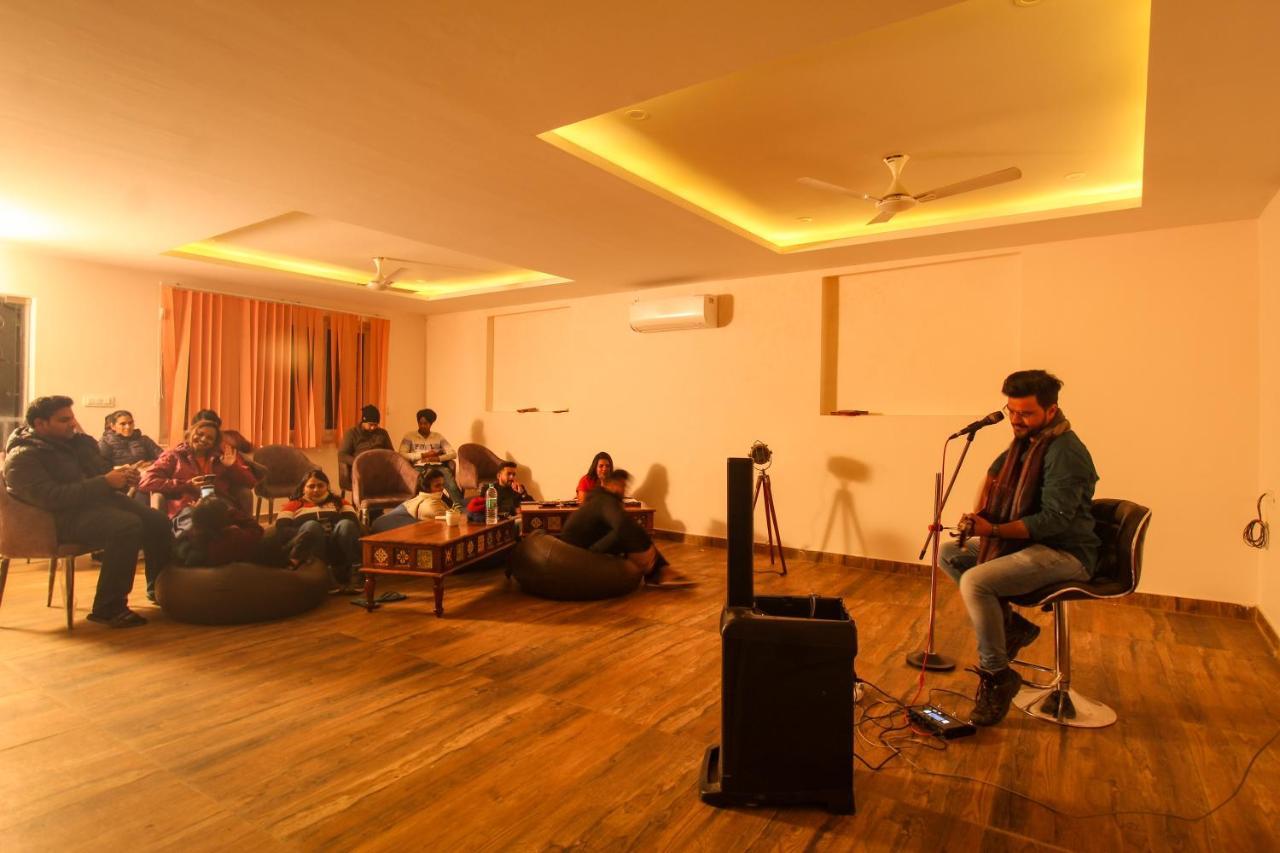 Backpacker Duniya Hostel ริชิเคช ภายนอก รูปภาพ