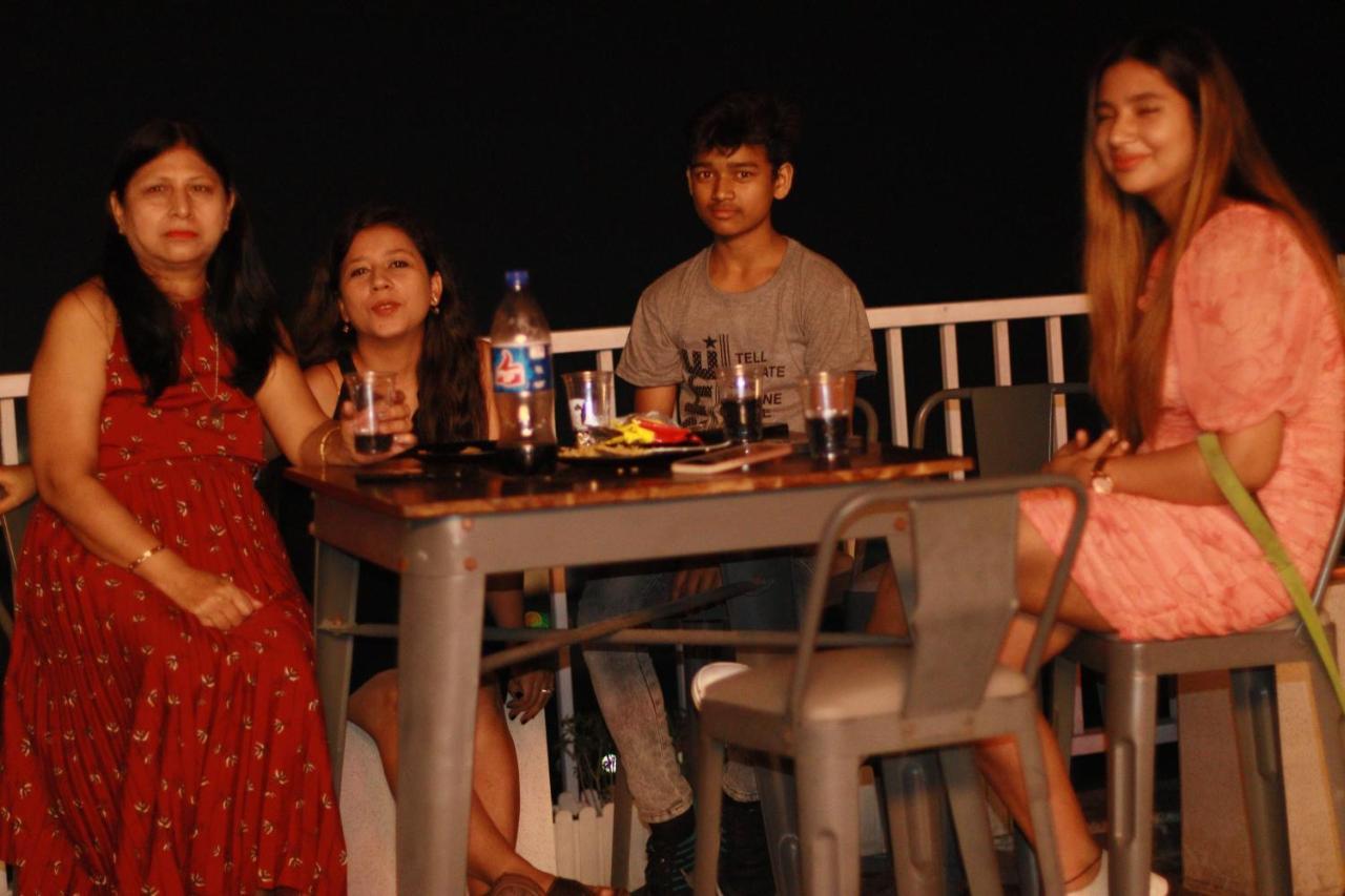Backpacker Duniya Hostel ริชิเคช ภายนอก รูปภาพ